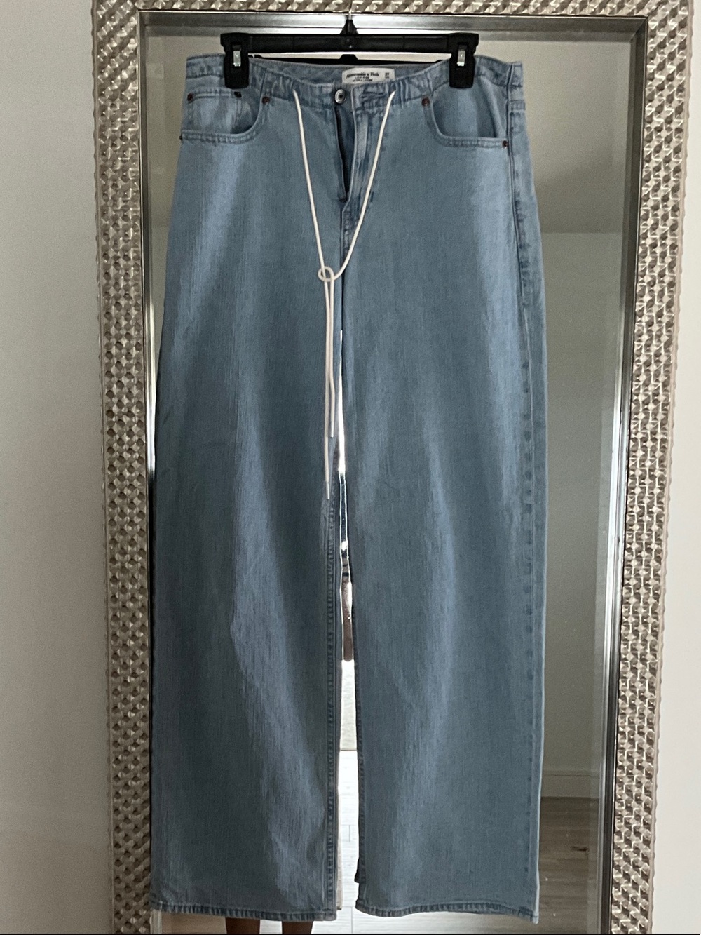 Abercrombie women’s mid rise ultra loose wide leg jean